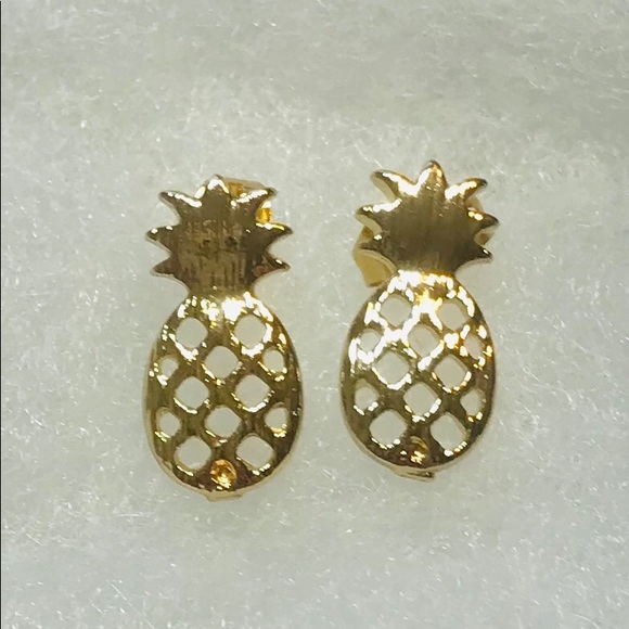 Shiny Textured Pineapple Studs Yellow Gold Plated - Picture 2 of 3